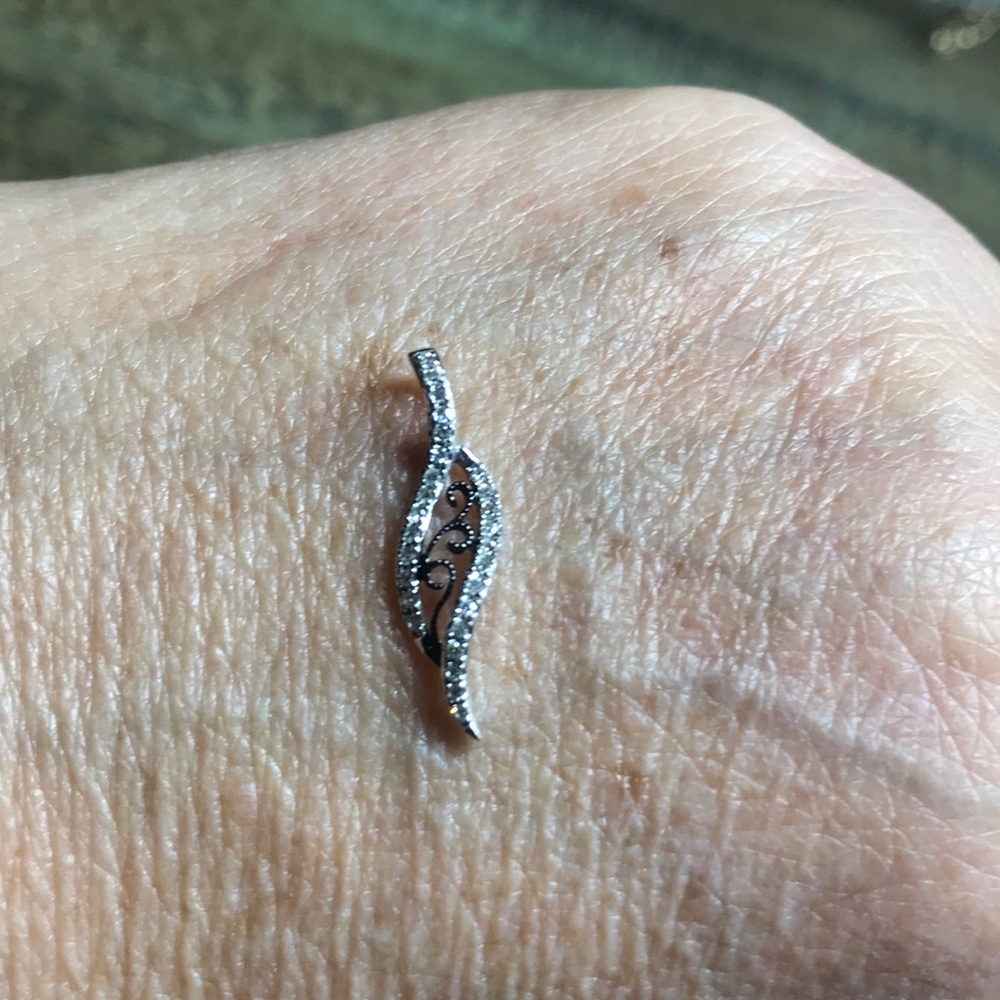 Diamond pendant